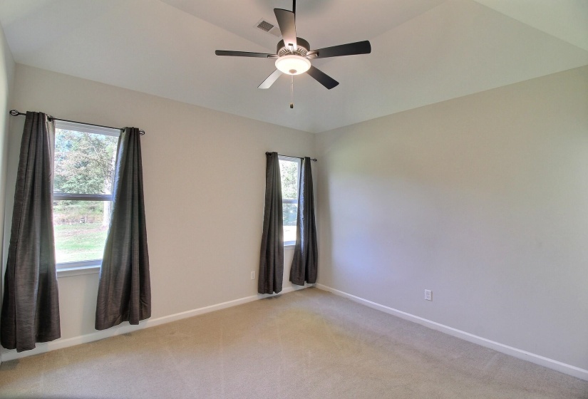 3290 RALEIGH LAGRANGE DR, Unicorp/Rossville, Tennessee 38066, 3 Bedrooms Bedrooms, 7 Rooms Rooms,2 BathroomsBathrooms,Residential,For Sale,RALEIGH LAGRANGE,10208836