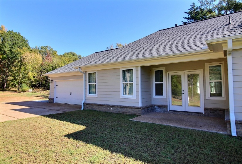 3290 RALEIGH LAGRANGE DR, Unicorp/Rossville, Tennessee 38066, 3 Bedrooms Bedrooms, 7 Rooms Rooms,2 BathroomsBathrooms,Residential,For Sale,RALEIGH LAGRANGE,10208836