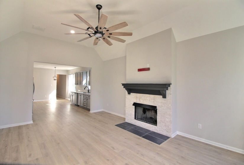 3290 RALEIGH LAGRANGE DR, Unicorp/Rossville, Tennessee 38066, 3 Bedrooms Bedrooms, 7 Rooms Rooms,2 BathroomsBathrooms,Residential,For Sale,RALEIGH LAGRANGE,10208836