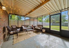 1590 WHITEWATER RD, Memphis, Tennessee 38117, 3 Bedrooms Bedrooms, 7 Rooms Rooms,2 BathroomsBathrooms,Residential,For Sale,WHITEWATER,10209038