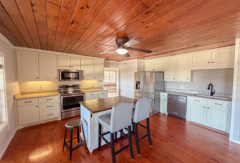905 CR 956 RD, Iuka, Mississippi 38852, 2 Bedroom Bedrooms, 7 Room Rooms,2 BathroomBathrooms,Residential,For Sale,CR 956,0,10209057
