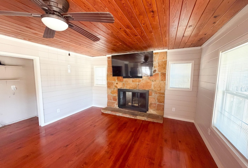 905 CR 956 RD, Iuka, Mississippi 38852, 2 Bedroom Bedrooms, 7 Room Rooms,2 BathroomBathrooms,Residential,For Sale,CR 956,0,10209057