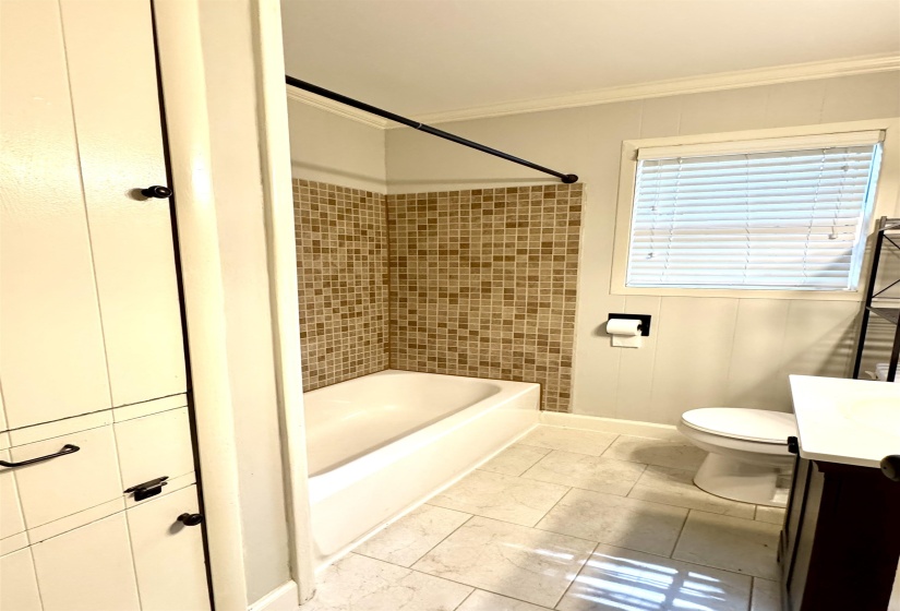 501 GERALD RD, Memphis, Tennessee 38122, 3 Bedrooms Bedrooms, 8 Rooms Rooms,2 BathroomsBathrooms,Residential,For Sale,GERALD,10209135