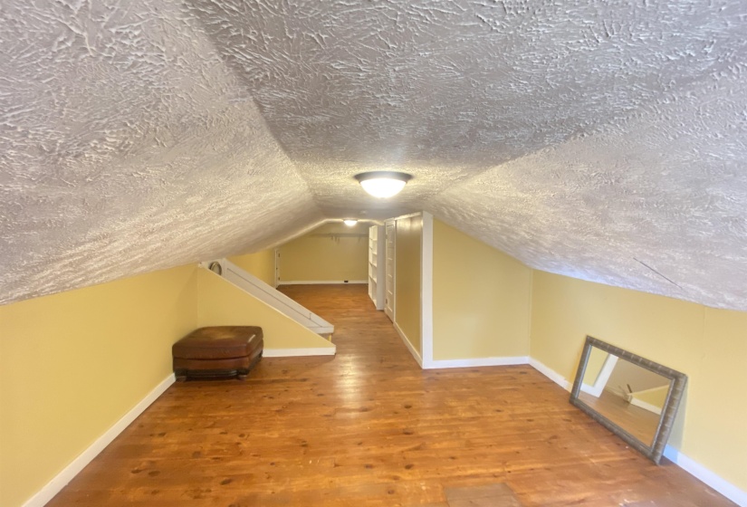 240 OAK ST, Adamsville, Tennessee 38310, 3 Bedrooms Bedrooms, 7 Rooms Rooms,1 BathroomBathrooms,Residential,For Sale,OAK,10209118