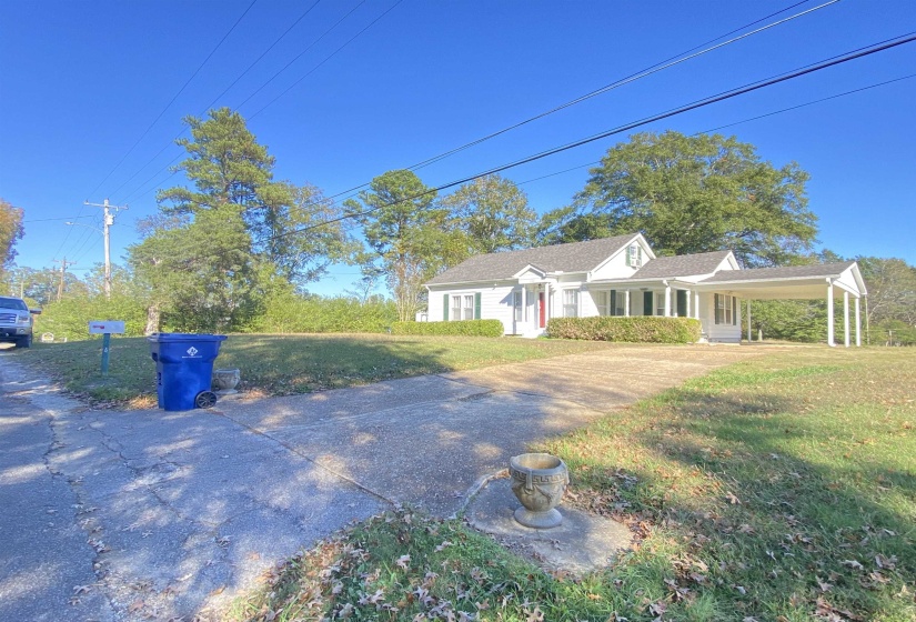 240 OAK ST, Adamsville, Tennessee 38310, 3 Bedrooms Bedrooms, 7 Rooms Rooms,1 BathroomBathrooms,Residential,For Sale,OAK,10209118