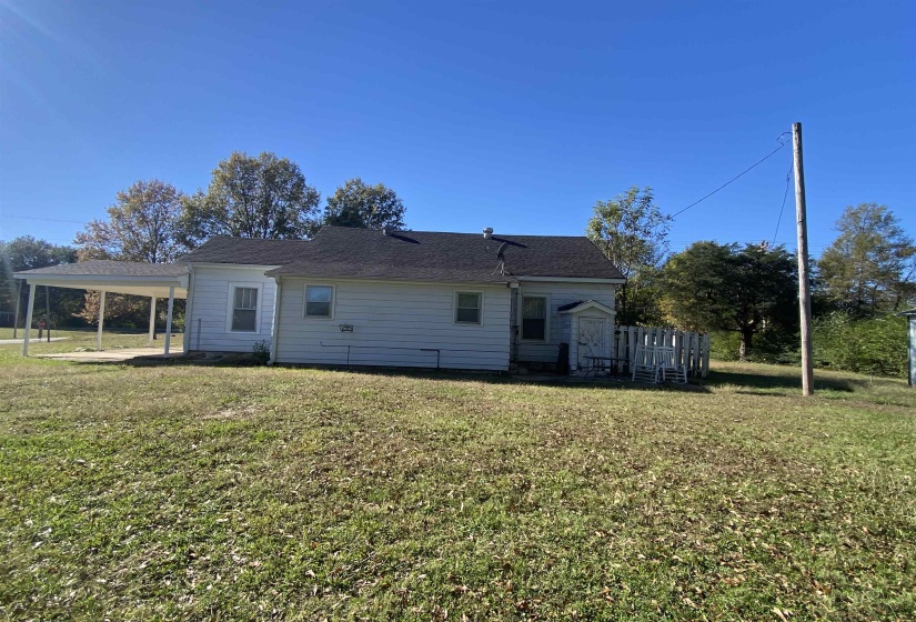 240 OAK ST, Adamsville, Tennessee 38310, 3 Bedrooms Bedrooms, 7 Rooms Rooms,1 BathroomBathrooms,Residential,For Sale,OAK,10209118