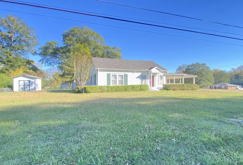 240 OAK ST, Adamsville, Tennessee 38310, 3 Bedrooms Bedrooms, 7 Rooms Rooms,1 BathroomBathrooms,Residential,For Sale,OAK,10209118