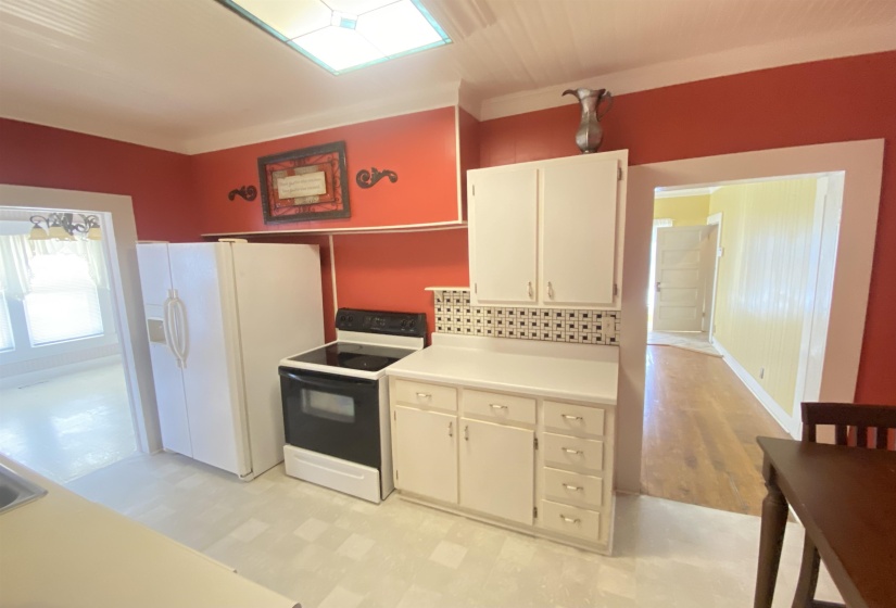 240 OAK ST, Adamsville, Tennessee 38310, 3 Bedrooms Bedrooms, 7 Rooms Rooms,1 BathroomBathrooms,Residential,For Sale,OAK,10209118