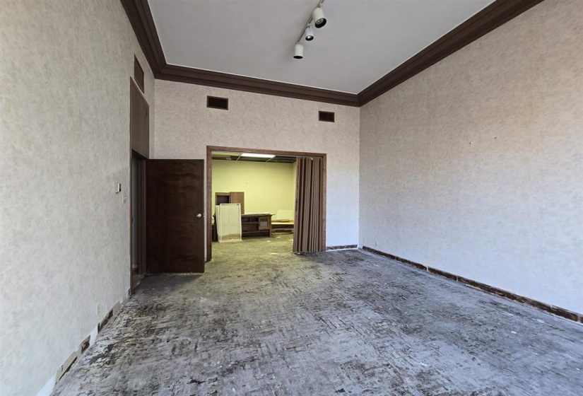 109 MAIN ST, Memphis, Tennessee 38103, 7 Bedroom Bedrooms, 18 Room Rooms,0.1 BathroomBathrooms,Residential,For Sale,MAIN,0,10209126
