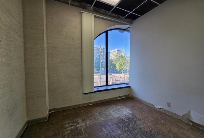 109 MAIN ST, Memphis, Tennessee 38103, 7 Bedroom Bedrooms, 18 Room Rooms,0.1 BathroomBathrooms,Residential,For Sale,MAIN,0,10209126