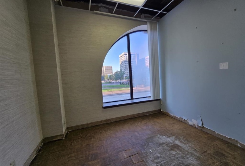 109 MAIN ST, Memphis, Tennessee 38103, 7 Bedroom Bedrooms, 18 Room Rooms,0.1 BathroomBathrooms,Residential,For Sale,MAIN,0,10209126