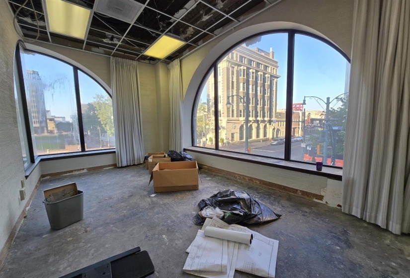 109 MAIN ST, Memphis, Tennessee 38103, 7 Bedroom Bedrooms, 18 Room Rooms,0.1 BathroomBathrooms,Residential,For Sale,MAIN,0,10209126