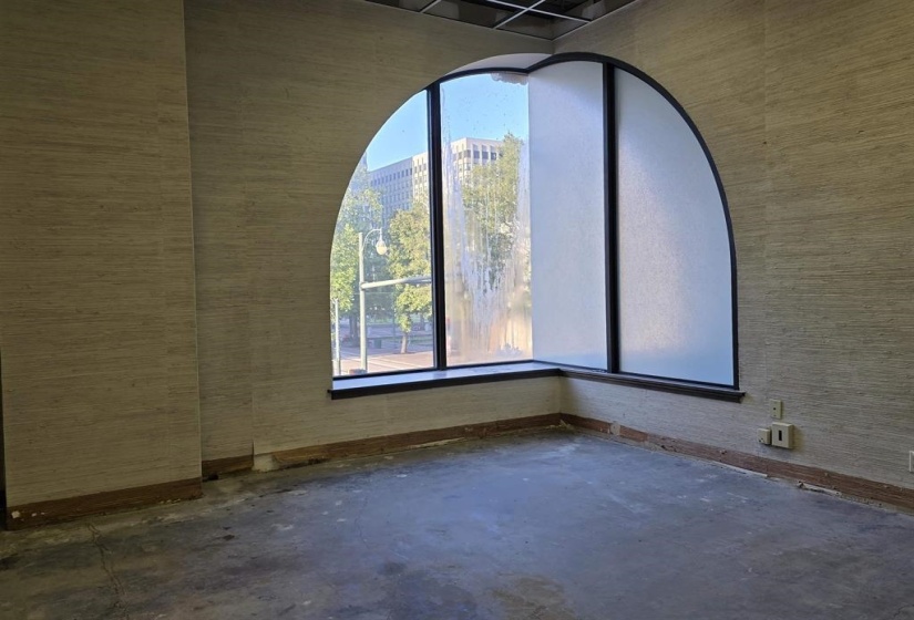 109 MAIN ST, Memphis, Tennessee 38103, 7 Bedroom Bedrooms, 18 Room Rooms,0.1 BathroomBathrooms,Residential,For Sale,MAIN,0,10209126