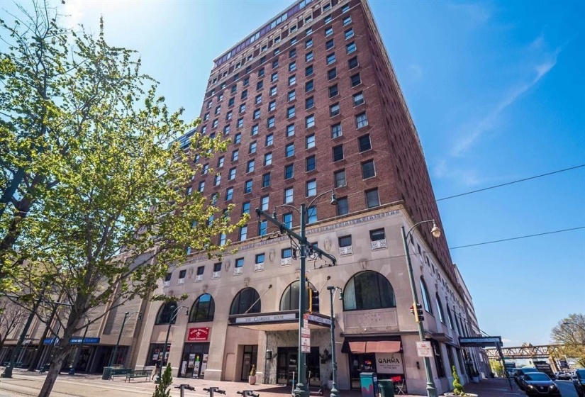 109 MAIN ST, Memphis, Tennessee 38103, 7 Bedroom Bedrooms, 18 Room Rooms,0.1 BathroomBathrooms,Residential,For Sale,MAIN,0,10209126