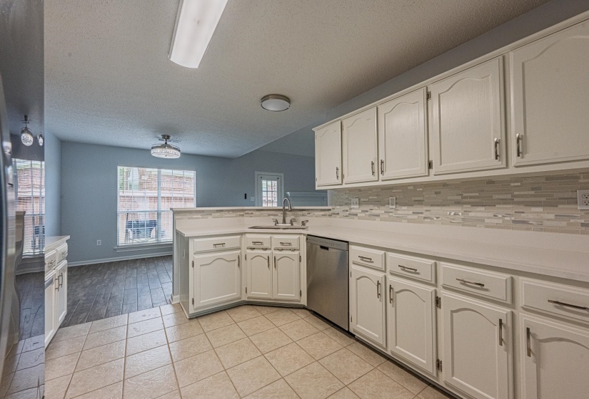 9442 CLUB WALK CT, Lakeland, Tennessee 38002, 3 Bedrooms Bedrooms, 7 Rooms Rooms,2.1 BathroomsBathrooms,Residential,For Sale,CLUB WALK,10199137