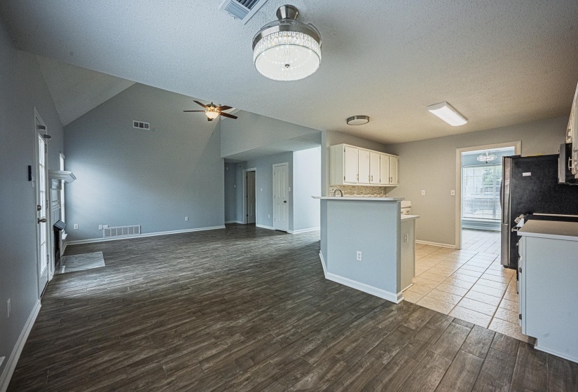 9442 CLUB WALK CT, Lakeland, Tennessee 38002, 3 Bedrooms Bedrooms, 7 Rooms Rooms,2.1 BathroomsBathrooms,Residential,For Sale,CLUB WALK,10199137