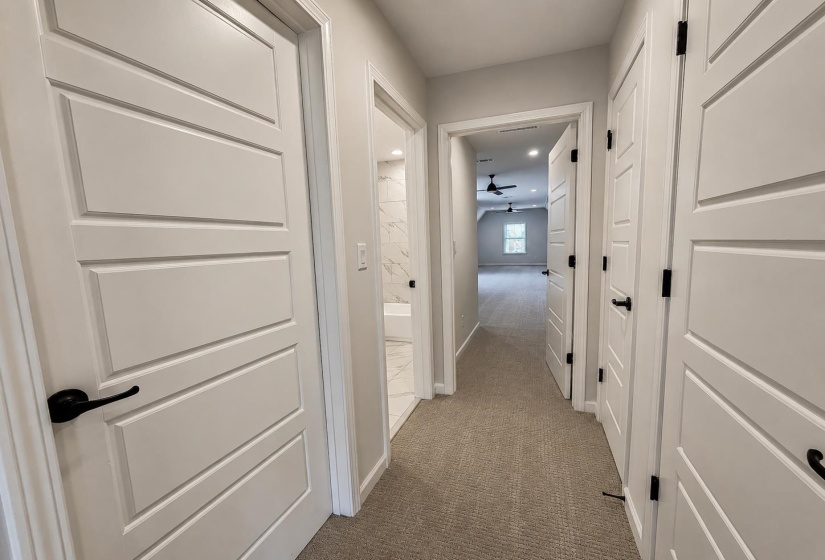 Access to Walk-in Closet
