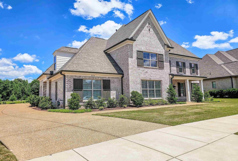 834 CYPRESS ROCK CV, Collierville, Tennessee 38017, 5 Bedroom Bedrooms, 15 Room Rooms,4.1 BathroomBathrooms,Residential,For Sale,CYPRESS ROCK,0,10209158