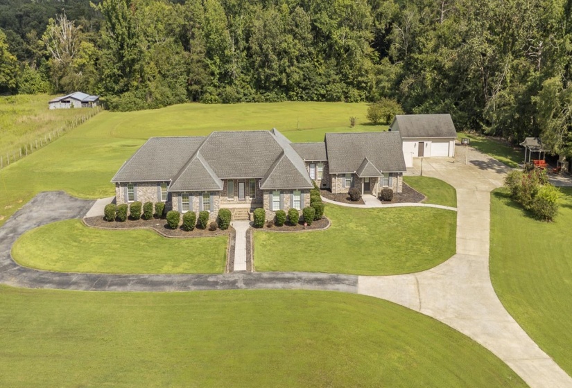 6170 226 HWY, Savannah, Tennessee 38372, 4 Bedroom Bedrooms, 9 Room Rooms,3.1 BathroomBathrooms,Residential,For Sale,226,0,10209163