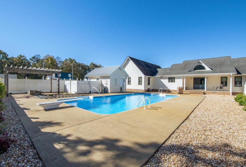 145 TOM WAY, Savannah, Tennessee 38372, 4 Bedroom Bedrooms, 14 Room Rooms,3 BathroomBathrooms,Residential,For Sale,TOM,0,10209200