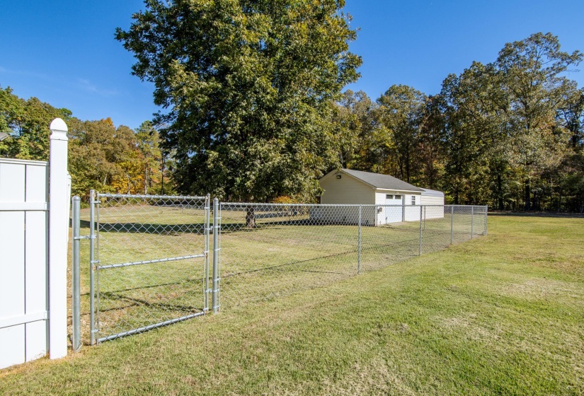 145 TOM WAY, Savannah, Tennessee 38372, 4 Bedroom Bedrooms, 14 Room Rooms,3 BathroomBathrooms,Residential,For Sale,TOM,0,10209200