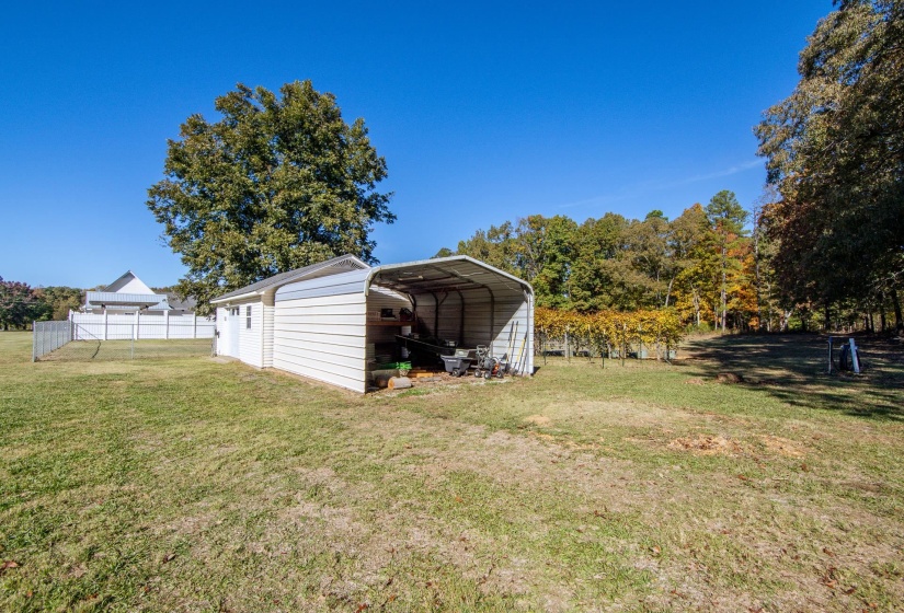 145 TOM WAY, Savannah, Tennessee 38372, 4 Bedroom Bedrooms, 14 Room Rooms,3 BathroomBathrooms,Residential,For Sale,TOM,0,10209200