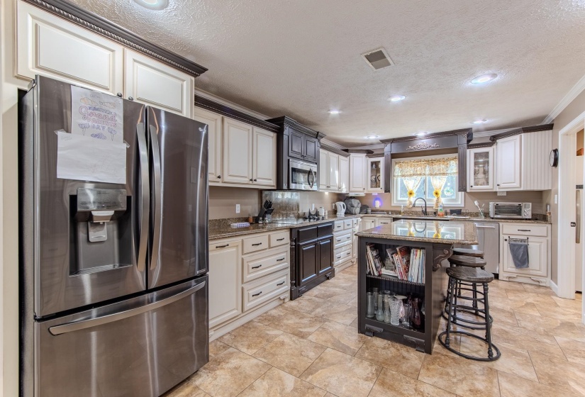 145 TOM WAY, Savannah, Tennessee 38372, 4 Bedroom Bedrooms, 14 Room Rooms,3 BathroomBathrooms,Residential,For Sale,TOM,0,10209200