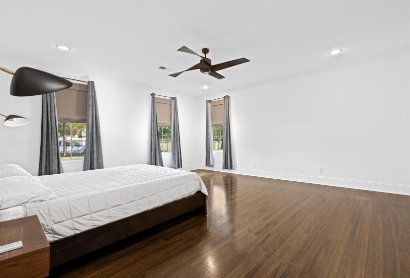 441 WARING RD, Memphis, Tennessee 38117, 5 Bedrooms Bedrooms, 8 Rooms Rooms,3 BathroomsBathrooms,Residential,For Sale,WARING,10209212