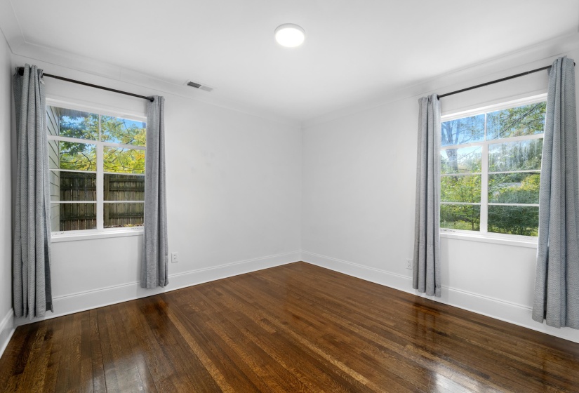 441 WARING RD, Memphis, Tennessee 38117, 5 Bedrooms Bedrooms, 8 Rooms Rooms,3 BathroomsBathrooms,Residential,For Sale,WARING,10209212