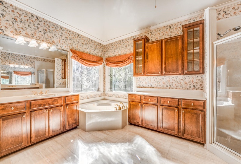 1887 ALMADALE LAKE DR, Collierville, Tennessee 38017, 5 Bedrooms Bedrooms, 10 Rooms Rooms,4.1 BathroomsBathrooms,Residential,For Sale,ALMADALE LAKE,10209244