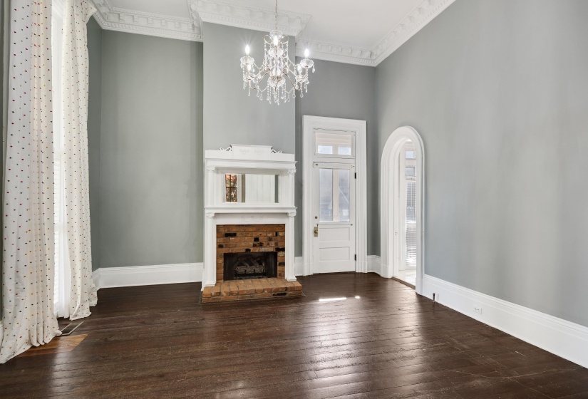 233 GRAND AVE, Brownsville, Tennessee 38012-2456, 4 Bedrooms Bedrooms, 8 Rooms Rooms,3 BathroomsBathrooms,Residential,For Sale,GRAND,10209324