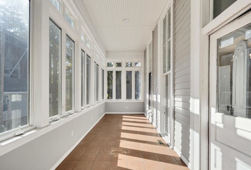 233 GRAND AVE, Brownsville, Tennessee 38012-2456, 4 Bedrooms Bedrooms, 8 Rooms Rooms,3 BathroomsBathrooms,Residential,For Sale,GRAND,10209324