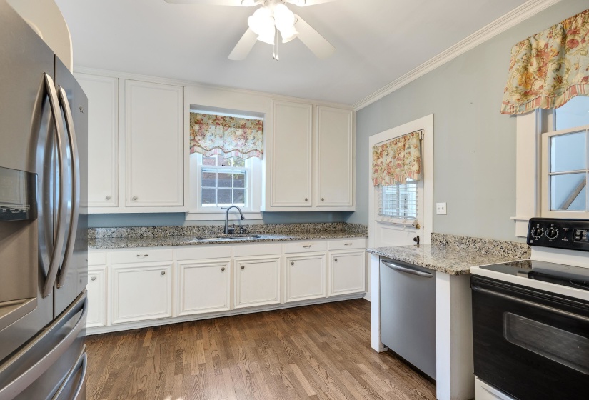 233 GRAND AVE, Brownsville, Tennessee 38012-2456, 4 Bedrooms Bedrooms, 8 Rooms Rooms,3 BathroomsBathrooms,Residential,For Sale,GRAND,10209324