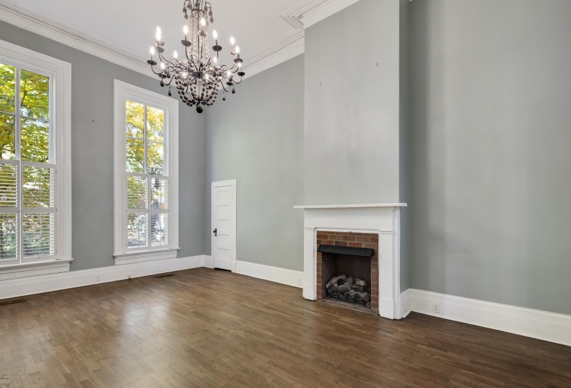 233 GRAND AVE, Brownsville, Tennessee 38012-2456, 4 Bedrooms Bedrooms, 8 Rooms Rooms,3 BathroomsBathrooms,Residential,For Sale,GRAND,10209324