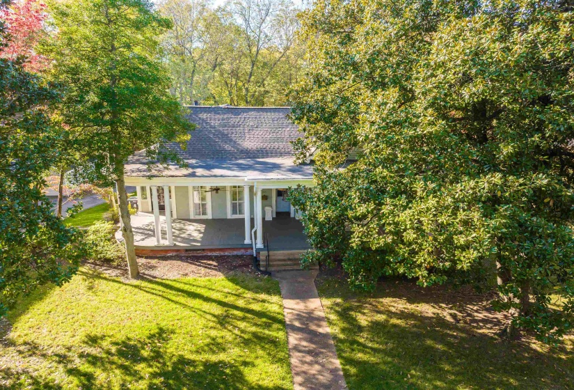 233 GRAND AVE, Brownsville, Tennessee 38012-2456, 4 Bedrooms Bedrooms, 8 Rooms Rooms,3 BathroomsBathrooms,Residential,For Sale,GRAND,10209324