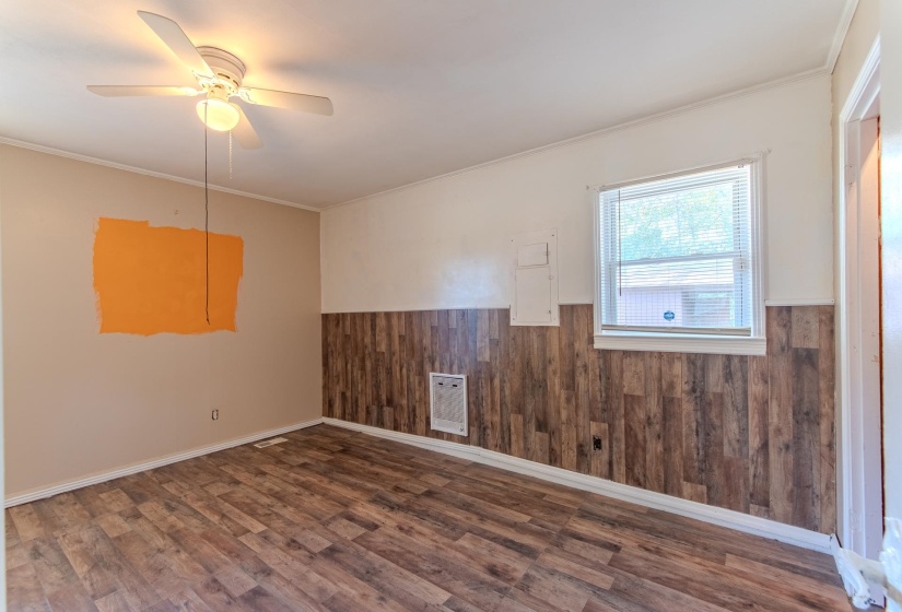 285 THOMAS ST, Savannah, Tennessee 38372, 3 Bedrooms Bedrooms, 7 Rooms Rooms,1 BathroomBathrooms,Residential,For Sale,THOMAS,10209332