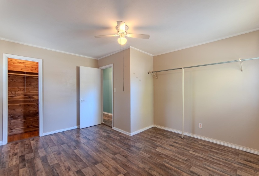 285 THOMAS ST, Savannah, Tennessee 38372, 3 Bedrooms Bedrooms, 7 Rooms Rooms,1 BathroomBathrooms,Residential,For Sale,THOMAS,10209332