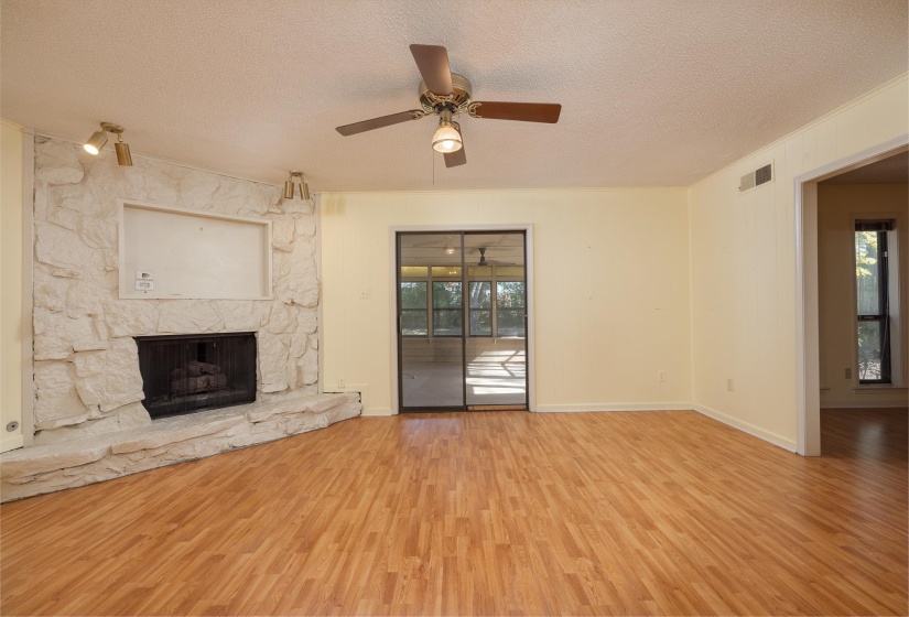 2184 WILDERNESS CV, Germantown, Tennessee 38139, 3 Bedrooms Bedrooms, 6 Rooms Rooms,2 BathroomsBathrooms,Residential,For Sale,WILDERNESS,10209338