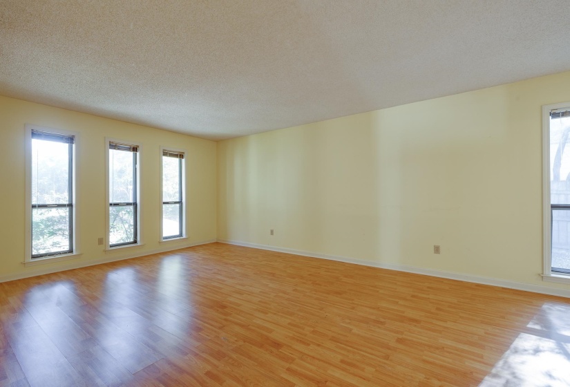 2184 WILDERNESS CV, Germantown, Tennessee 38139, 3 Bedrooms Bedrooms, 6 Rooms Rooms,2 BathroomsBathrooms,Residential,For Sale,WILDERNESS,10209338