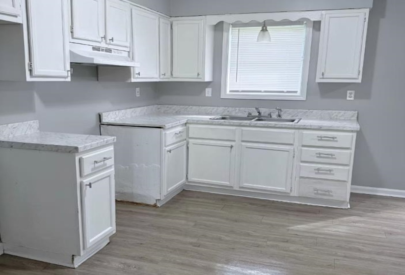 901 CHESTERTON DR, Memphis, Tennessee 38127, 3 Bedrooms Bedrooms, 3 Rooms Rooms,1 BathroomBathrooms,Residential,For Sale,CHESTERTON,10209469