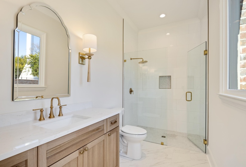 2 Bedrooms downstairs