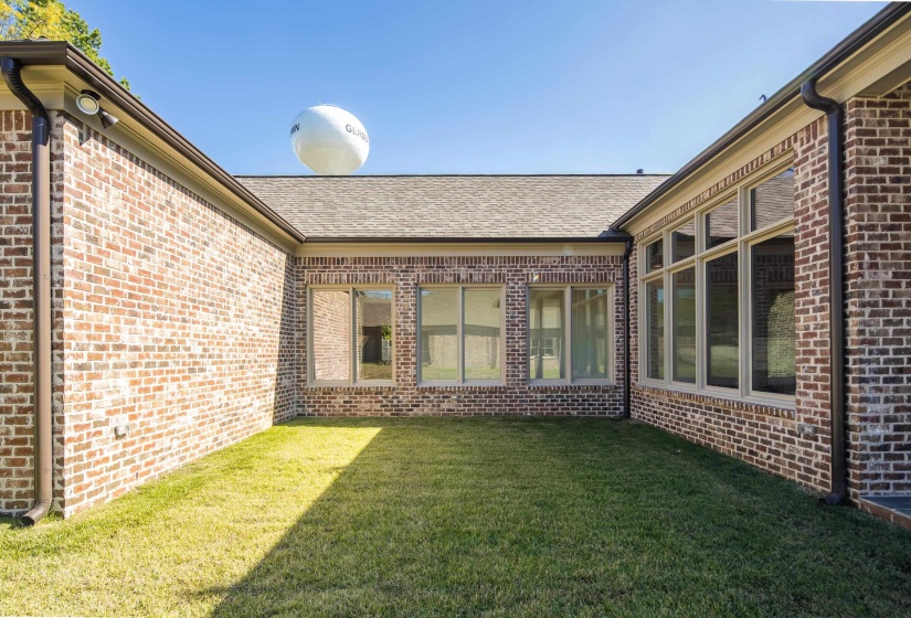 9136 WILDER RUN CIR, Germantown, Tennessee 38138, 4 Bedrooms Bedrooms, 9 Rooms Rooms,4.1 BathroomsBathrooms,Residential,For Sale,WILDER RUN,10195735