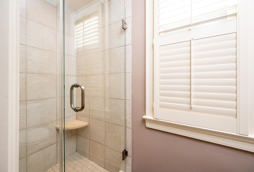 805 HARBOR ISLE CIR, Memphis, Tennessee 38103, 4 Bedrooms Bedrooms, 7 Rooms Rooms,3.1 BathroomsBathrooms,Residential,For Sale,HARBOR ISLE,10209488