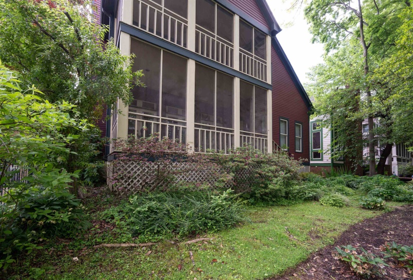 805 HARBOR ISLE CIR, Memphis, Tennessee 38103, 4 Bedrooms Bedrooms, 7 Rooms Rooms,3.1 BathroomsBathrooms,Residential,For Sale,HARBOR ISLE,10209488