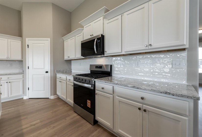 330 CHESNUT RIDGE CV, Oakland, Tennessee 38060, 3 Bedrooms Bedrooms, 7 Rooms Rooms,2 BathroomsBathrooms,Residential,For Sale,CHESNUT RIDGE,10190833