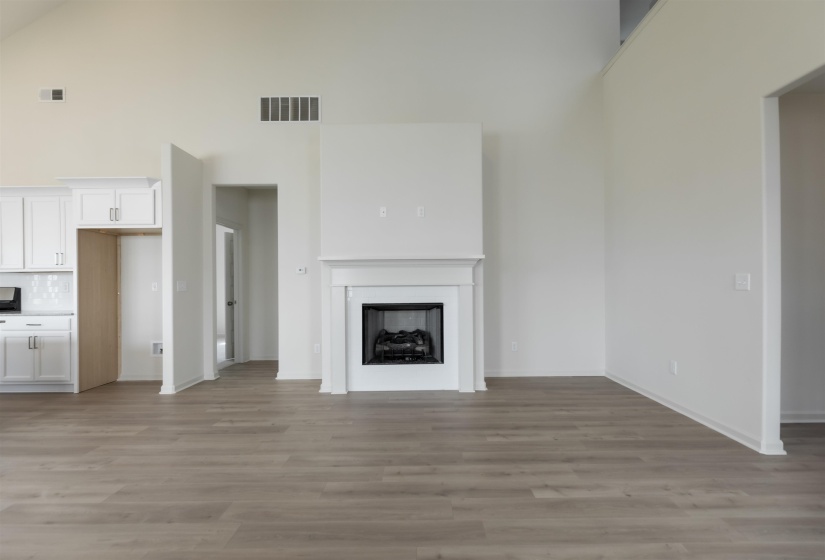 325 ST ANDREWS DR, Oakland, Tennessee 38060, 3 Bedrooms Bedrooms, 8 Rooms Rooms,2.1 BathroomsBathrooms,Residential,For Sale,ST ANDREWS,10191972