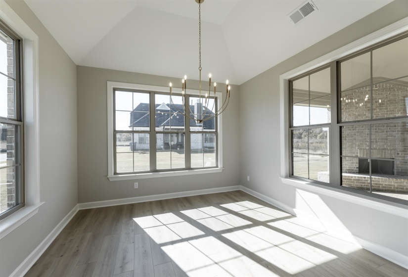195 SUGALINA VALLEY DR, Oakland, Tennessee 38060, 5 Bedroom Bedrooms, 9 Room Rooms,3 BathroomBathrooms,Residential,For Sale,SUGALINA VALLEY,0,10193915