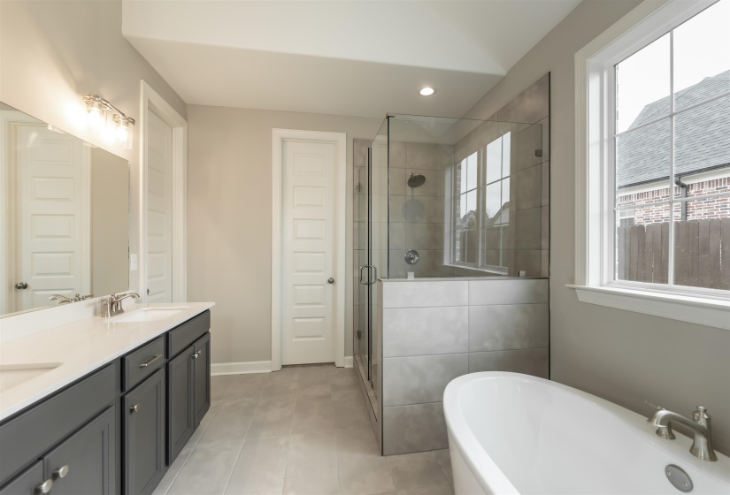 145 MISTY MEADOW LN, Oakland, Tennessee 38060, 5 Bedrooms Bedrooms, 9 Rooms Rooms,3 BathroomsBathrooms,Residential,For Sale,MISTY MEADOW,10198067