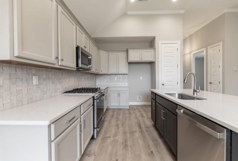 145 MISTY MEADOW LN, Oakland, Tennessee 38060, 5 Bedrooms Bedrooms, 9 Rooms Rooms,3 BathroomsBathrooms,Residential,For Sale,MISTY MEADOW,10198067