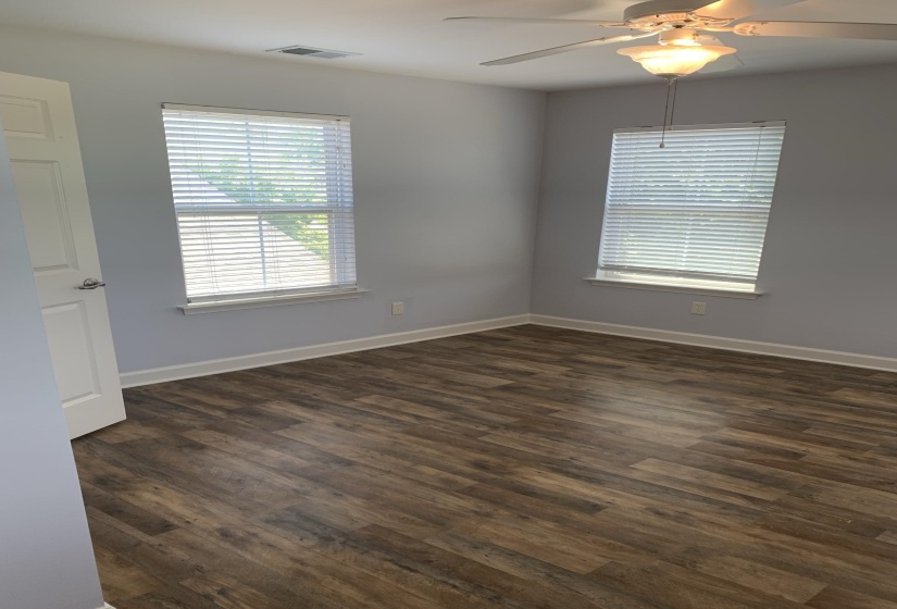 158 KEEL AVE, Memphis, Tennessee 38107, 3 Bedrooms Bedrooms, 5 Rooms Rooms,2 BathroomsBathrooms,Rental Properties,For Sale,KEEL,10209618